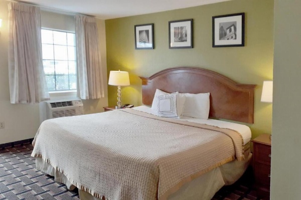 Savannah Garden Hotel image 27