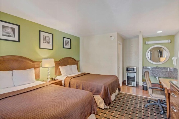 Savannah Garden Hotel image 29